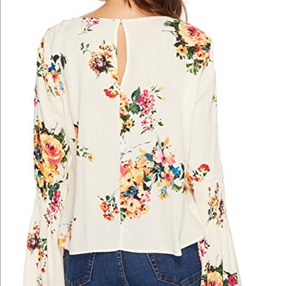 Cream floral bell sleeve blouse - Picture 5 of 6
